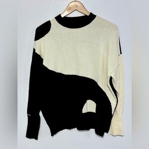 Pistola Black and Cream Sweatshirt Yin Yang